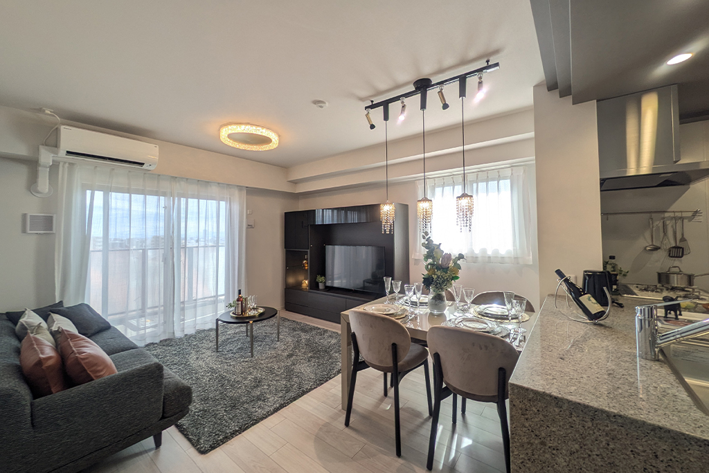 LIVING ＆ DINING