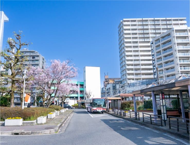名鉄バス「岩倉駅」停