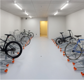 屋内自転車置場、屋根付自転車置場、屋内バイク置場・屋内ミニバイク置場