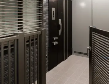 門扉付きポーチ