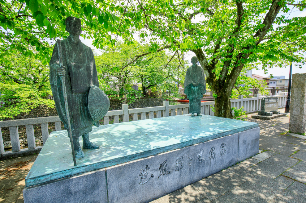 松尾芭蕉と曾良の銅像